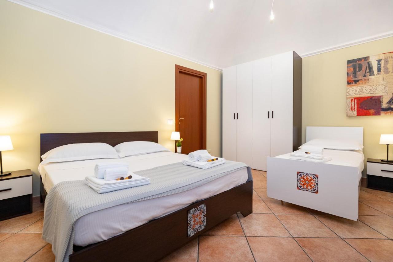 Stesicoro Exclusive Rooms 卡塔尼亚 外观 照片