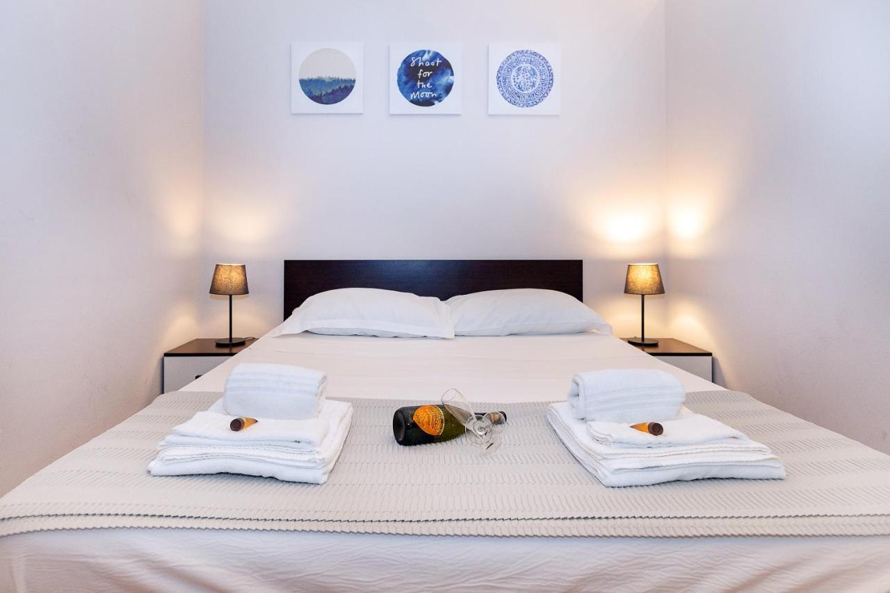 Stesicoro Exclusive Rooms 卡塔尼亚 外观 照片