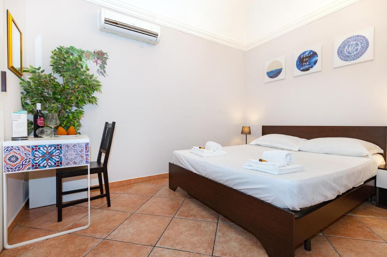 Stesicoro Exclusive Rooms 卡塔尼亚 外观 照片